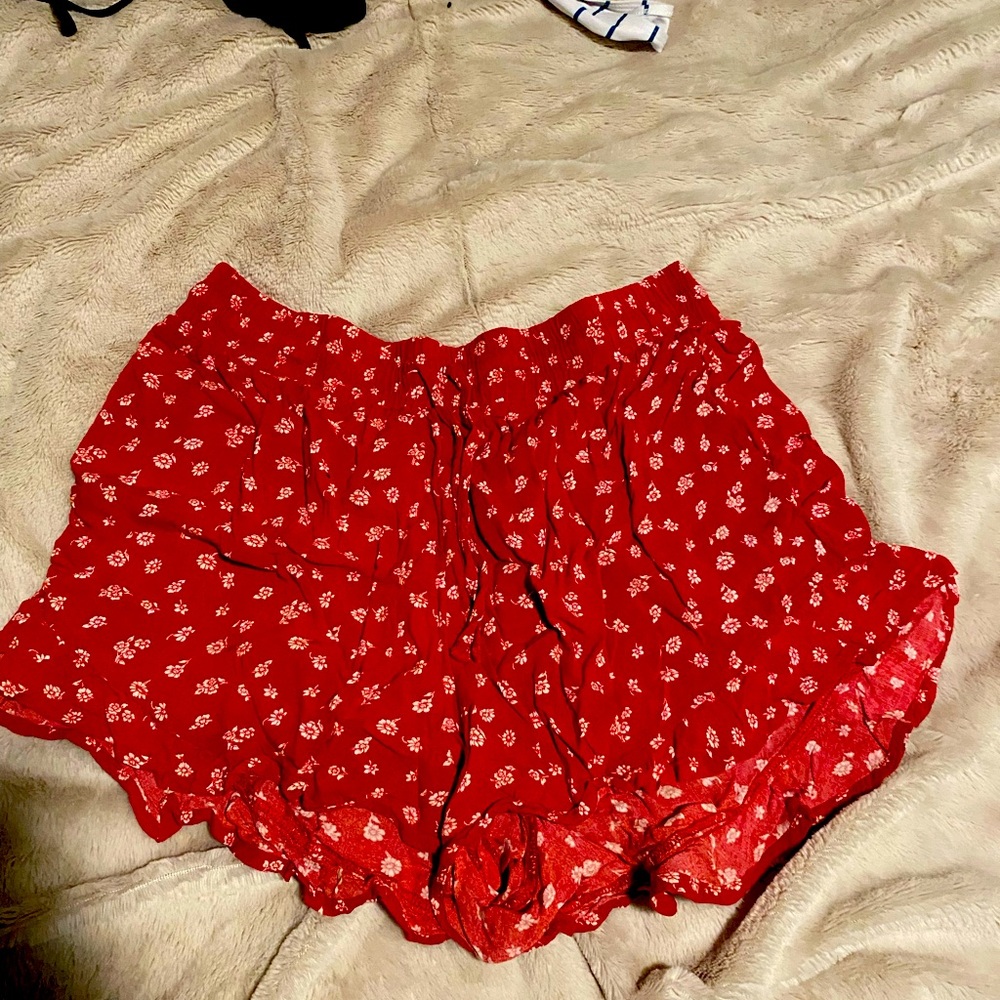 Red flow shorts